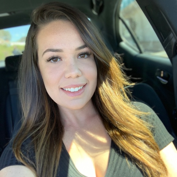 Meet your Posher, Mackenzie - Picture 1 of 1